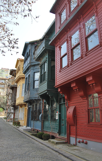 Ali Teoman Gizli Kalmış bir İstanbul Masalı ve Edebiyatımızda Postmodernizm Üzerine Düşünceler